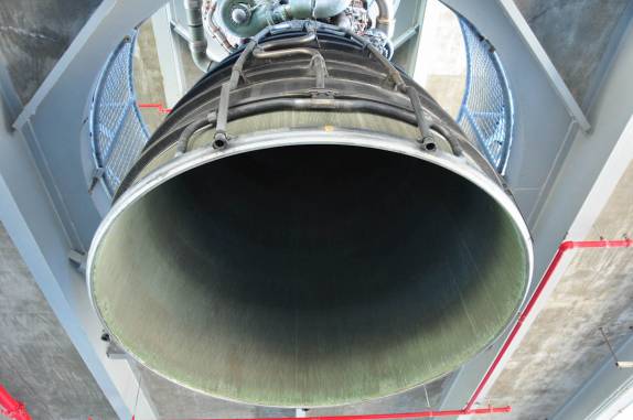 Funil de escape do motor do ônibus espacial (Kennedy Space Center, no Cabo Canaveral, na Flórida - EUA)